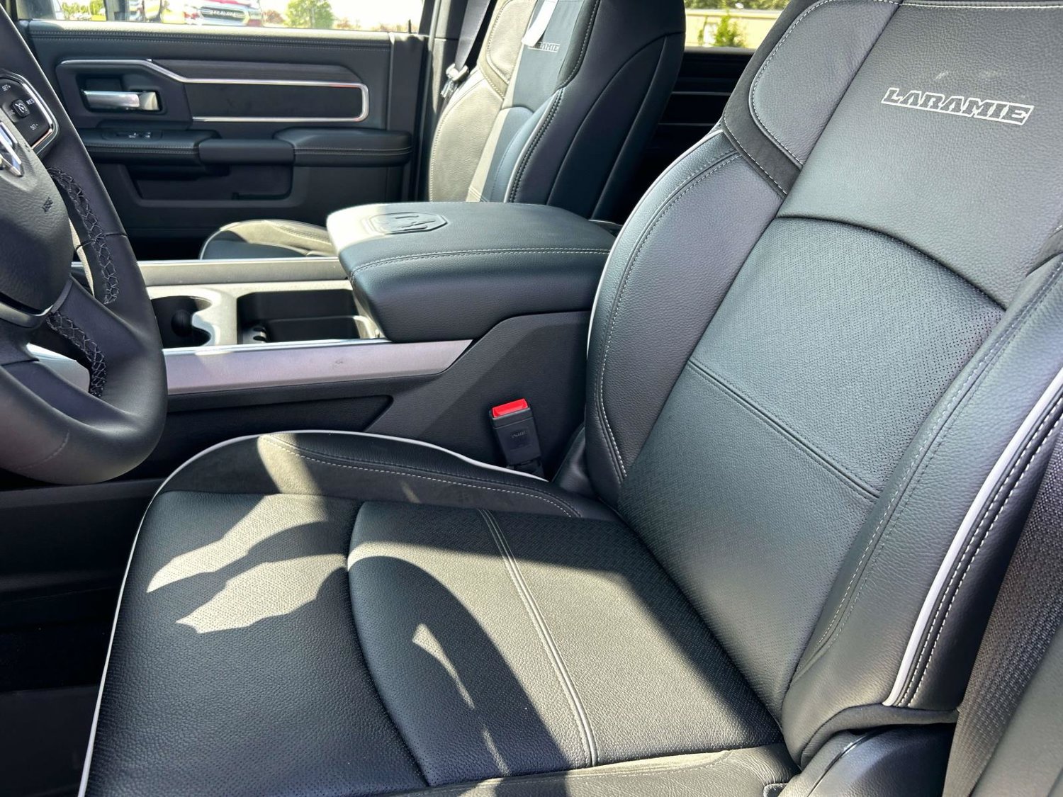 New 2026 RAM 2500 Laramie w/ Night Edition AWD/4WD image 27