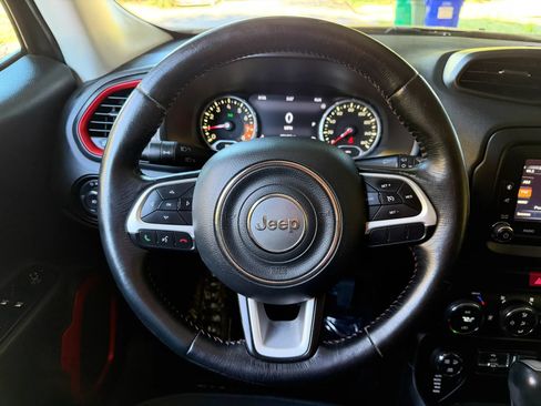 Used 2016 Jeep Renegade Trailhawk AWD/4WD image 34