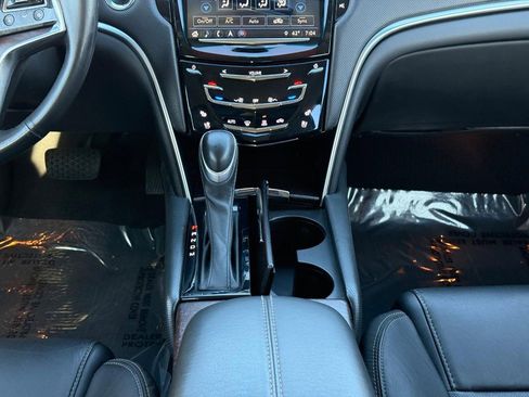 Used 2019 Cadillac XTS Luxury image 16