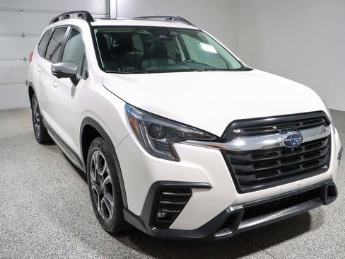 Used 2023 Subaru Ascent Limited w/ Technology Package AWD/4WD image 5