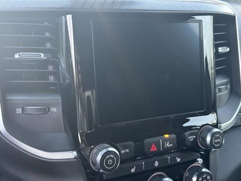 New 2026 RAM 1500 4x4 Crew Cab image 25