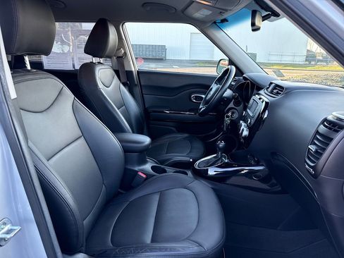 Used 2016 Kia Soul ! image 12