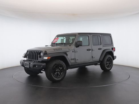 Used 2021 Jeep Wrangler Unlimited Sport image 38