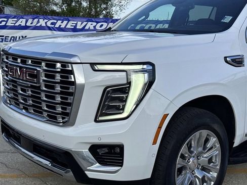 Used 2025 GMC Yukon Denali RWD image 2