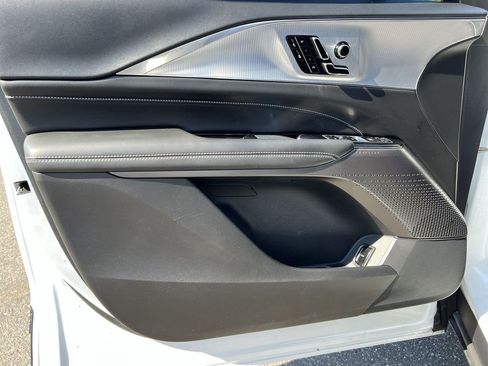 Certified 2024 Cadillac Lyriq Tech RWD image 27