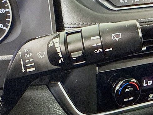 Certified 2023 Nissan Rogue SV image 16