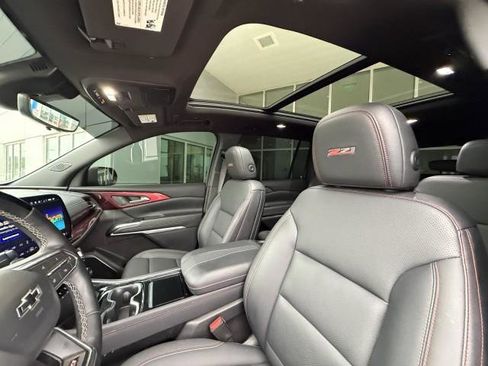 Used 2025 Chevrolet Traverse Z71 w/ Enhanced Driving Package AWD/4WD image 23