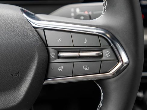 New 2026 Chevrolet Traverse LT w/ Driver Confidence Package image 17