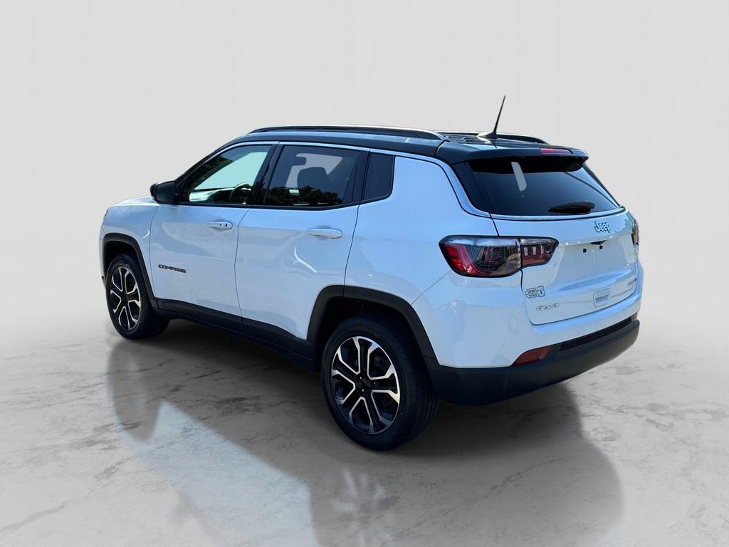 Used 2022 Jeep Compass Limited w/ Sun and Sound Group AWD/4WD image 5