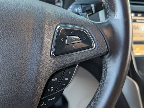 Used 2019 Lincoln MKC Select w/ Select Plus Package FWD image 20