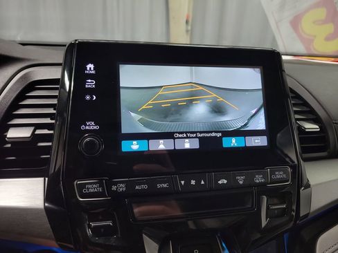 Used 2023 Honda Odyssey Touring image 16