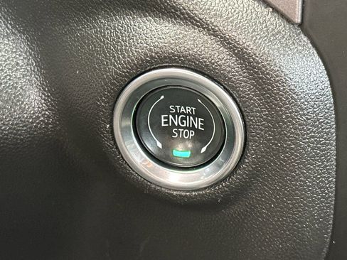 Used 2025 Chevrolet Silverado 1500 W/T image 19