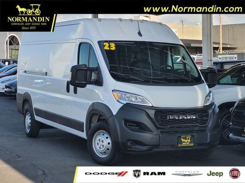 Used 2023 RAM ProMaster 2500 FWD image 1