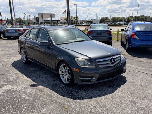 Used 2013 Mercedes-Benz C 250 Sedan image 2