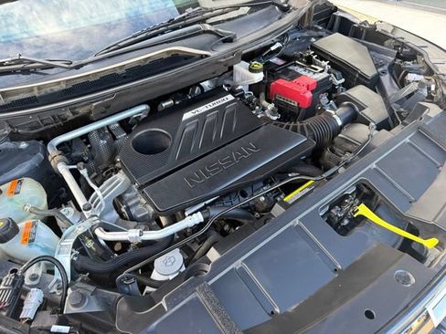Used 2025 Nissan Rogue SV AWD/4WD image 28