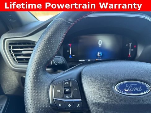 Used 2025 Ford Escape ST-Line image 11