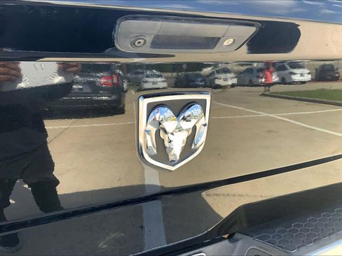 Used 2018 RAM 1500 Big Horn image 30