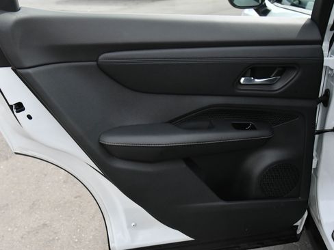 Used 2023 Nissan Ariya AWD image 40