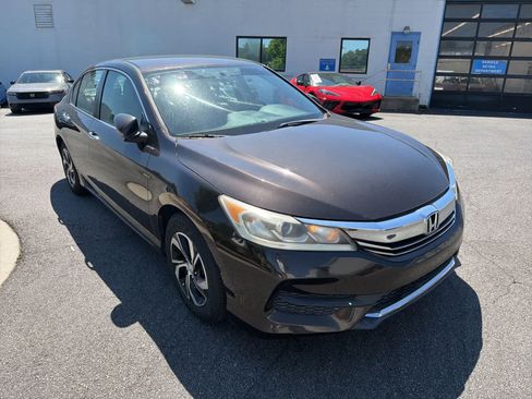 Used 2017 Honda Accord LX image 14