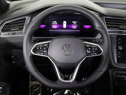 Used 2022 Volkswagen Tiguan SE R-Line AWD/4WD image 41