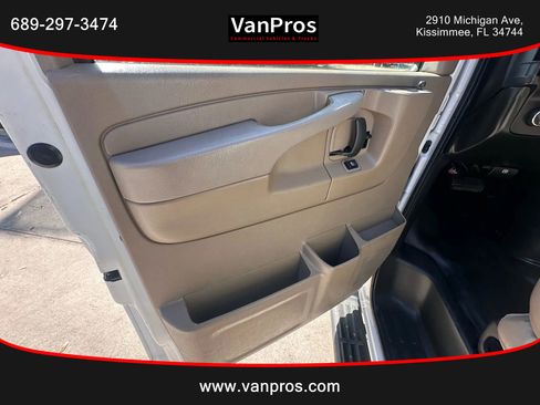 Used 2014 Chevrolet Express 3500 Extended image 8