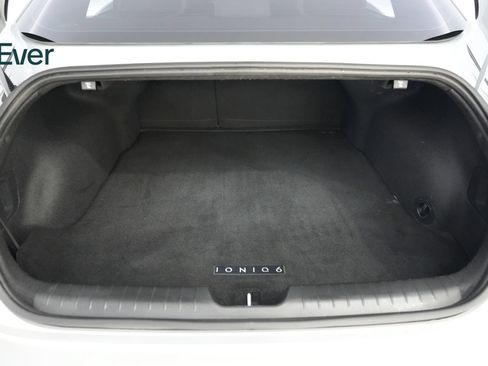 Used 2025 Hyundai Ioniq 6 SEL RWD image 8