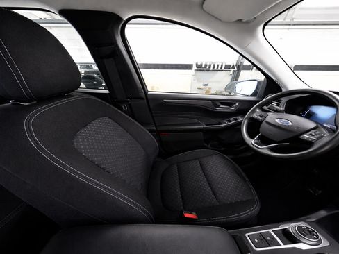 Used 2023 Ford Escape Active w/ Tech Pack #1 FWD image 10