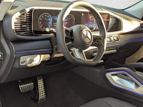 New 2026 Mercedes-Benz GLS 450 4MATIC image 3