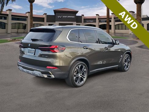 Used 2025 BMW X5 xDrive40i w/ Parking Assistance Package image 8