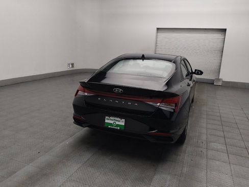 Used 2023 Hyundai Elantra SE FWD image 7