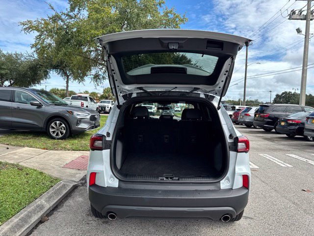 Used 2025 Ford Escape ST-Line AWD/4WD image 17