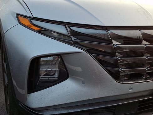 Certified 2023 Hyundai Tucson Limited AWD/4WD image 7