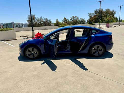 Used 2022 Tesla Model 3 RWD image 55