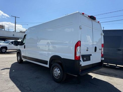 Used 2023 RAM ProMaster 2500 image 5