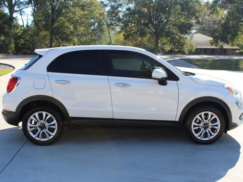 Used 2016 FIAT 500X Easy image 9