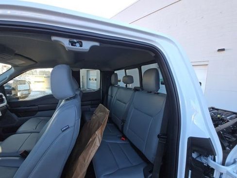 New 2026 Ford F550 4x4 Supercab Super Duty image 33