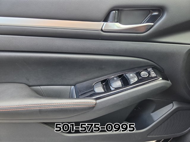 Used 2025 Nissan Altima 2.5 SR FWD image 33