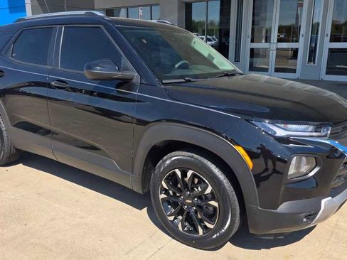 Used 2022 Chevrolet TrailBlazer LT FWD image 7