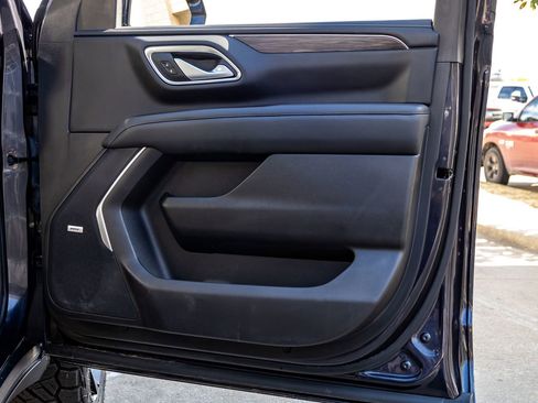 Used 2022 Chevrolet Tahoe LT w/ Luxury Package image 36