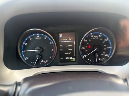 Used 2018 Toyota RAV4 XLE w/ Plus Extra Value Package AWD/4WD image 13