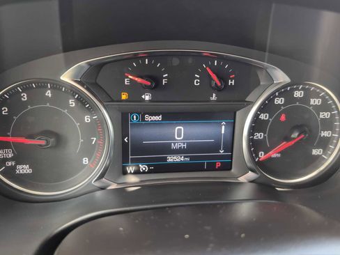Used 2023 GMC Acadia SLE w/ Driver Convenience Package FWD image 11