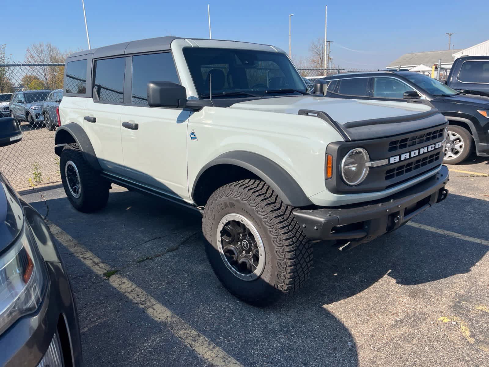 Used 2022 Ford Bronco Black Diamond w/ Sasquatch Package AWD/4WD image 18