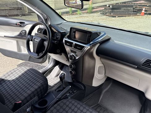 Used 2014 Scion iQ 10 Series FWD image 16