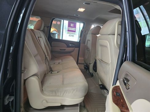 Used 2014 Chevrolet Suburban LS w/ All-Star Edition AWD/4WD image 19