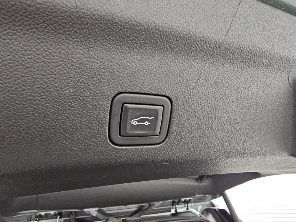 Used 2023 Chevrolet Tahoe LT AWD/4WD image 36