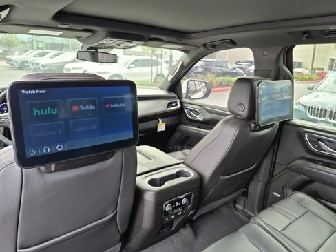 Used 2023 Chevrolet Suburban RST AWD/4WD image 26