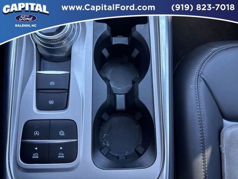 New 2024 Ford Explorer XLT w/ Equipment Group 202A image 31