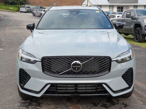 New 2026 Volvo XC60 T8 Plus w/ Climate Package PRO AWD/4WD image 9