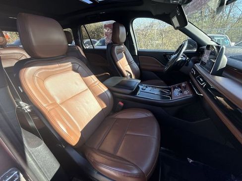 Used 2020 Lincoln Aviator Reserve w/ Equipment Group 201A image 25