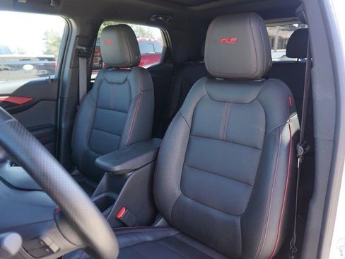 Used 2025 Chevrolet TrailBlazer RS w/ Convenience Package image 24